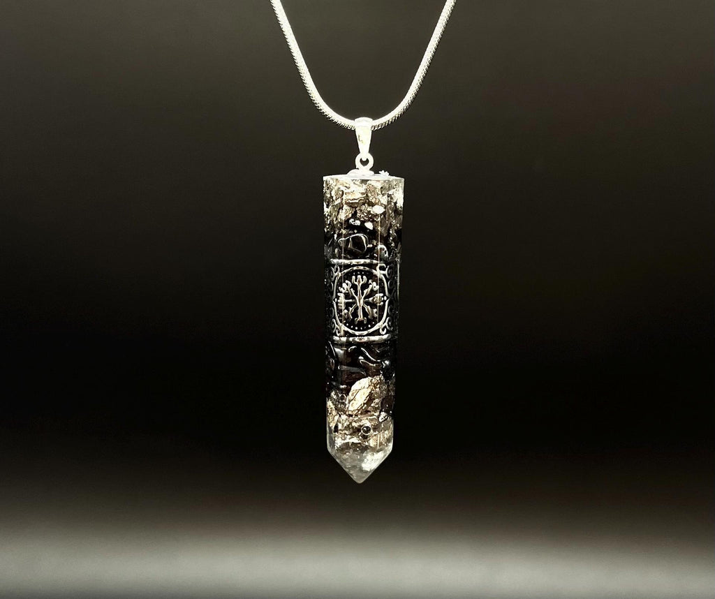 Vegvísir Orgonit Amulett – Hämatit, Bergkristall & Silber für Schutz, Erdung, Orientierung und Führung | Schutzamulett und Wikingerschmuck