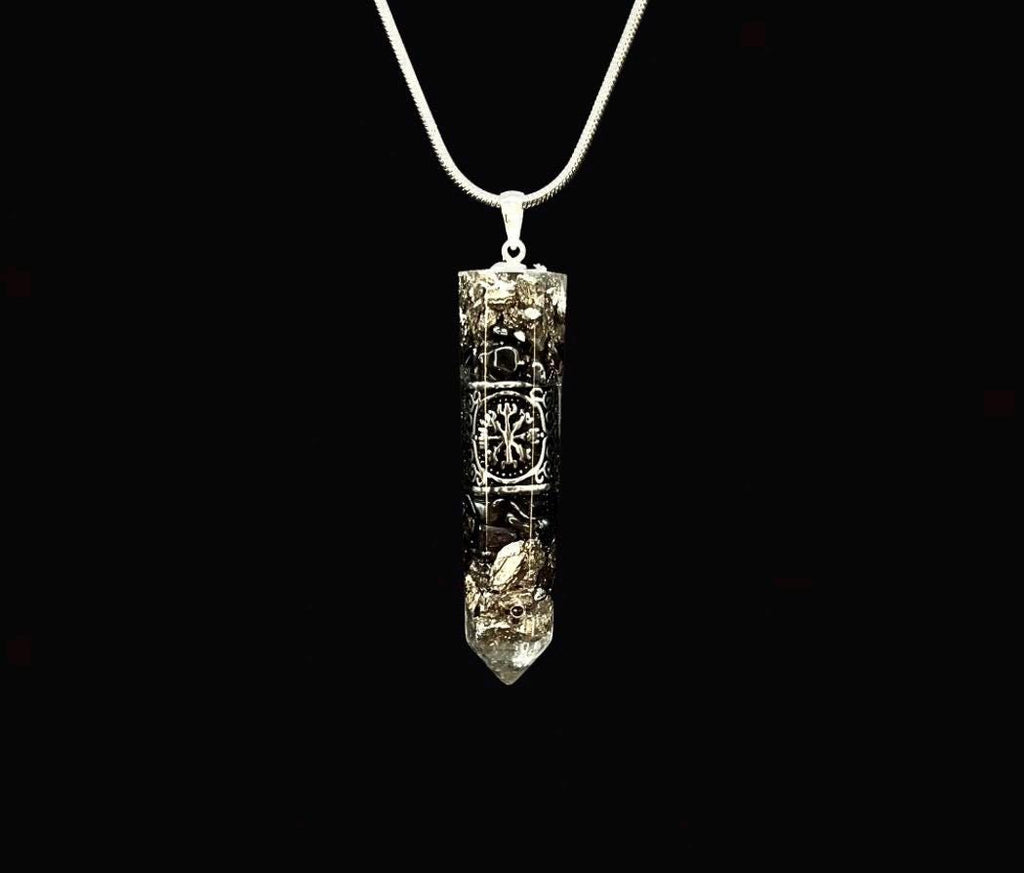 Vegvísir Orgonit Amulett – Hämatit, Bergkristall & Silber für Schutz, Erdung, Orientierung und Führung | Schutzamulett und Wikingerschmuck