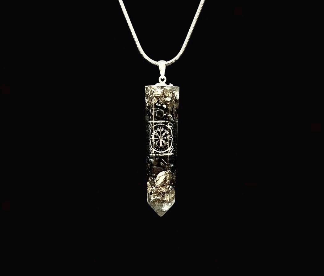 Vegvísir Orgonit Amulett – Hämatit, Bergkristall & Silber für Schutz, Erdung, Orientierung und Führung | Schutzamulett und Wikingerschmuck