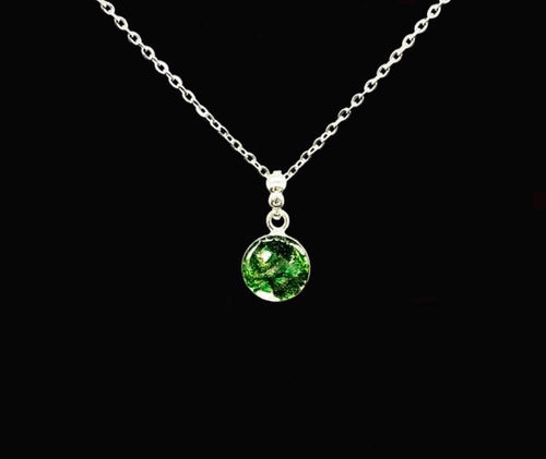 925 Silber Anhänger mit echtem Moos, Smaragd & Bergkristall – handgemachter Schmuck – spirituelles Amulett – Geschenkidee