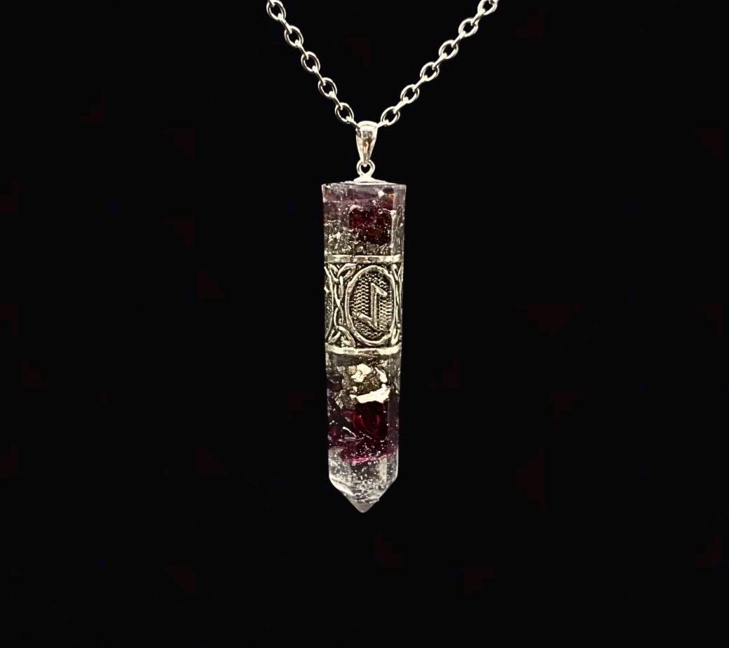 Runen Schutzamulett mit Ankerkette | Nordisches Futhark Orgonit Amulett | Handgefertigter Mittelalter Schmuck mit Edelstein nach Wahl