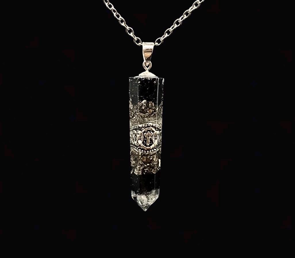 5G Strahlenschutz Runen Anhänger  | Nordisches Futhark Orgonit Amulett | Handgefertigter Mittelalter Schmuck mit Schungit & Bergkristall