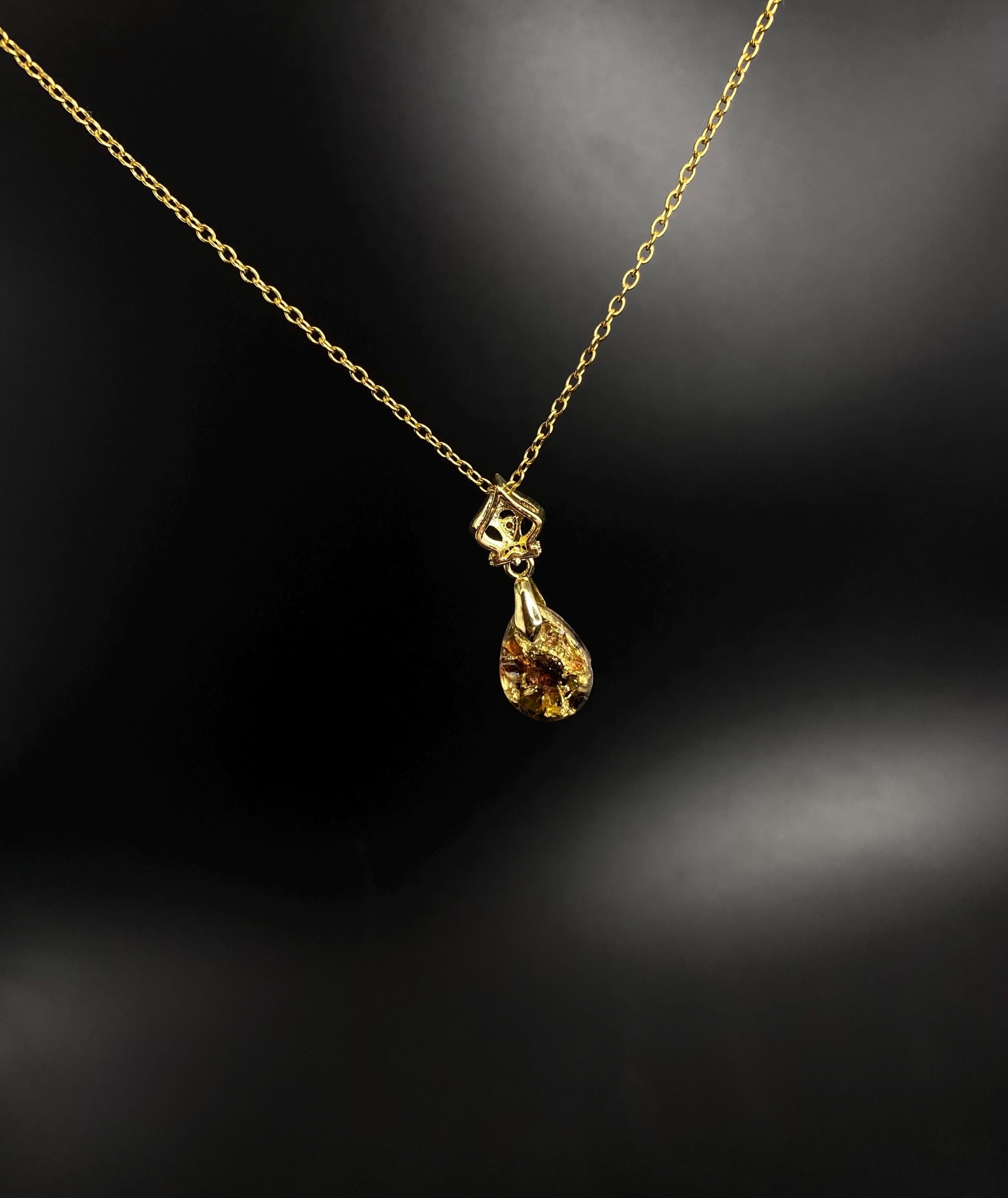 Handgemachter Kettenanhänger mit Granat & Bernstein | Handmade Crystal Necklace | Vergoldetes 925 Silber | Orgonit Anhänger