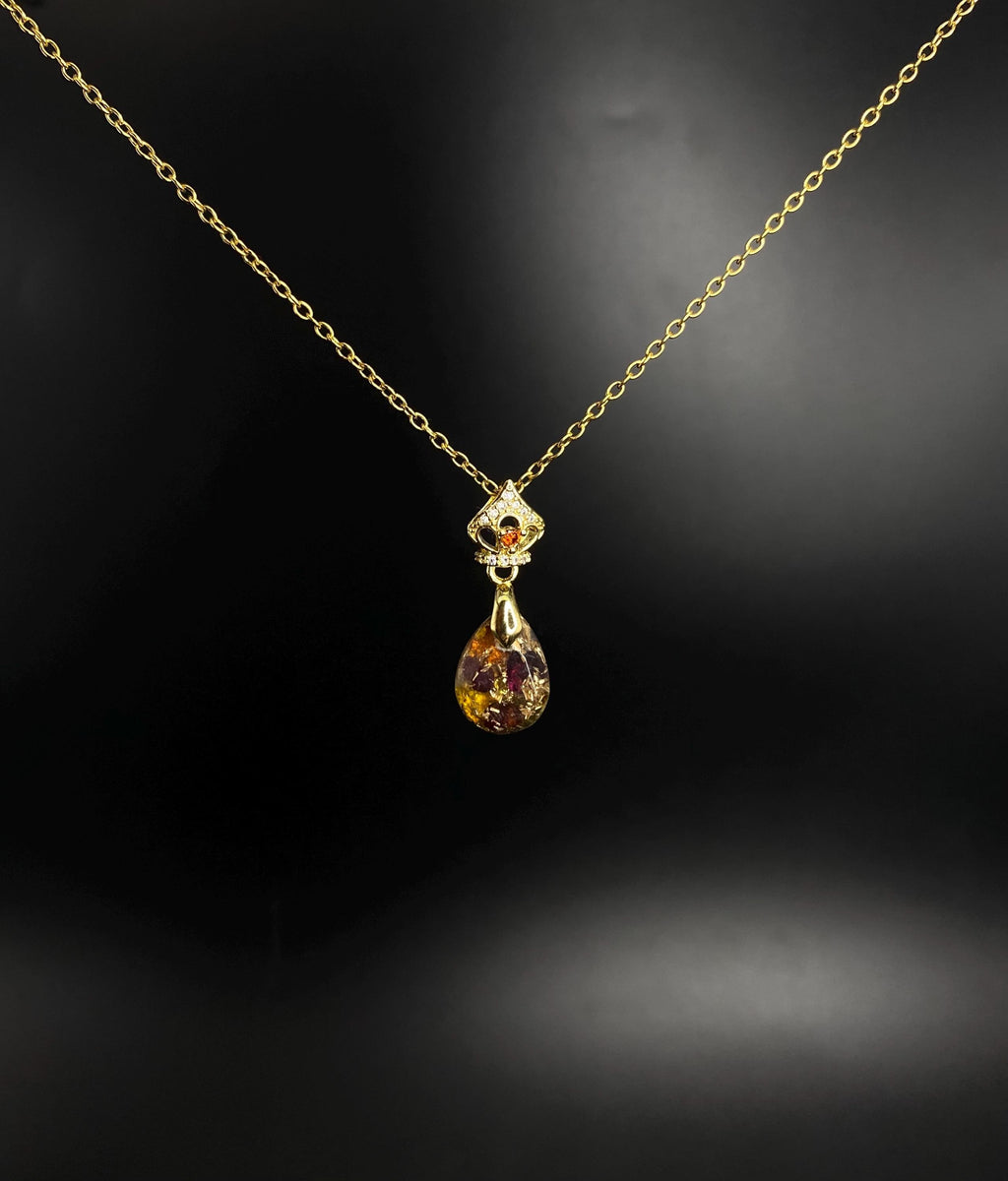 Handgemachter Kettenanhänger mit Granat & Bernstein | Handmade Crystal Necklace | Vergoldetes 925 Silber | Orgonit Anhänger