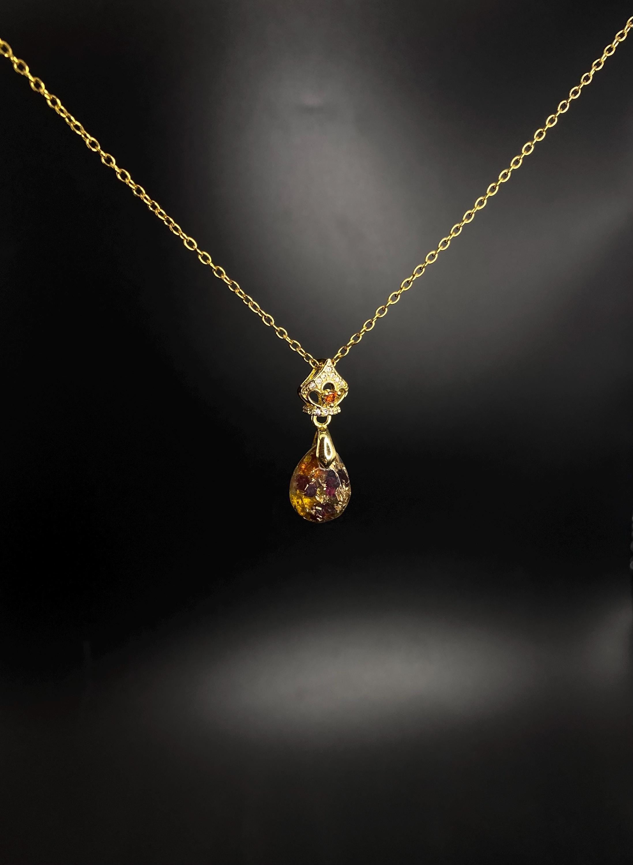 Handgemachter Kettenanhänger mit Granat & Bernstein | Handmade Crystal Necklace | Vergoldetes 925 Silber | Orgonit Anhänger